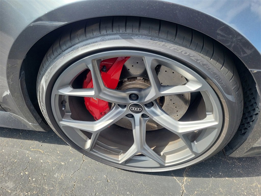 2021 Audi RS 6 Avant Base photo 4