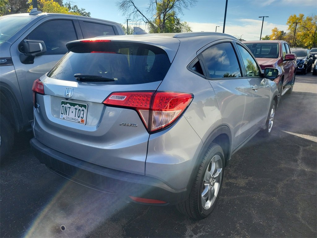 2017 Honda HR-V EX-L photo 3