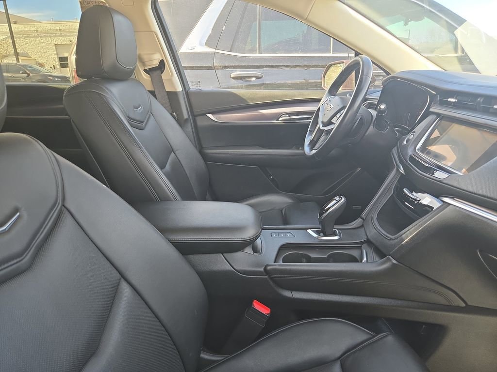 Used 2017 CADILLAC XT5 Luxury SUV