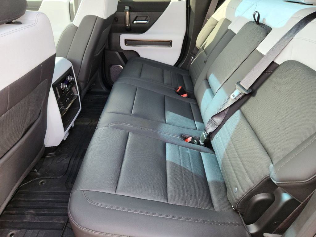 2024 GMC HUMMER EV 2X - Photo 19