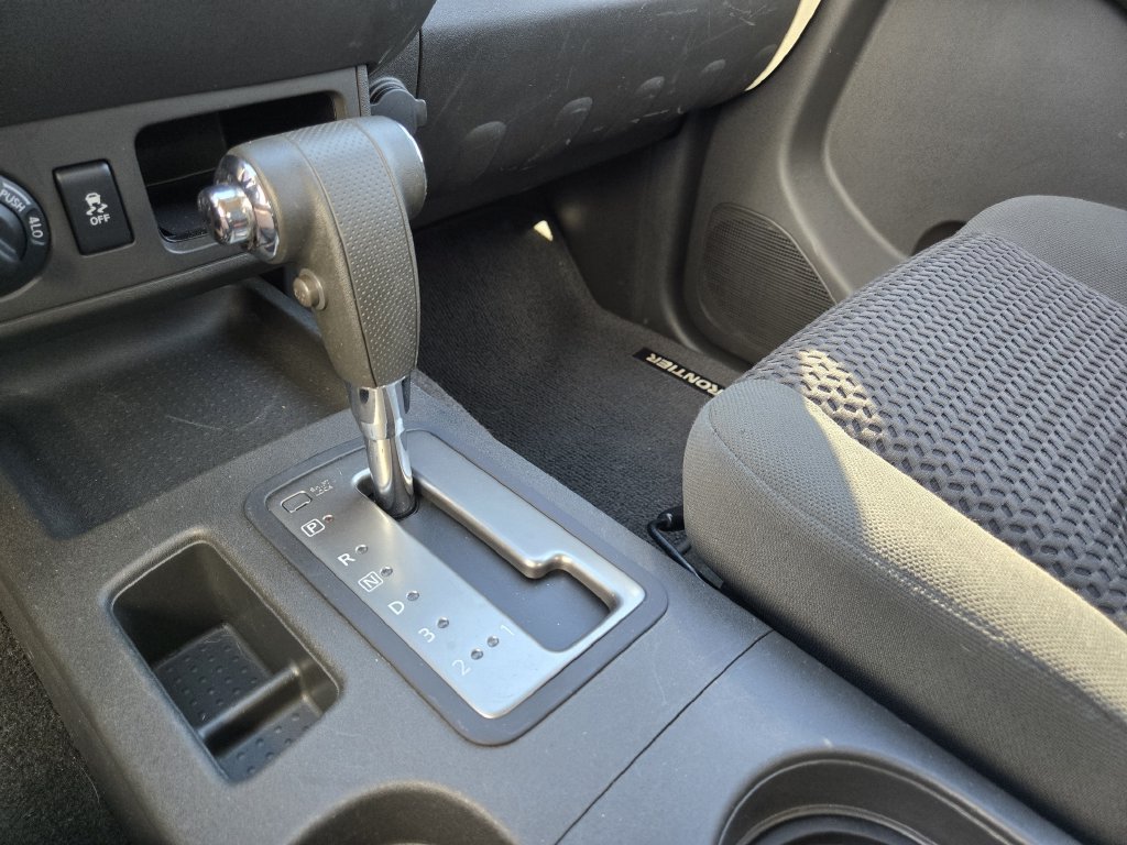 2014 Nissan Frontier SV - Photo 15