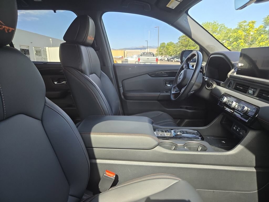 Used 2023 Honda Pilot TrailSport SUV