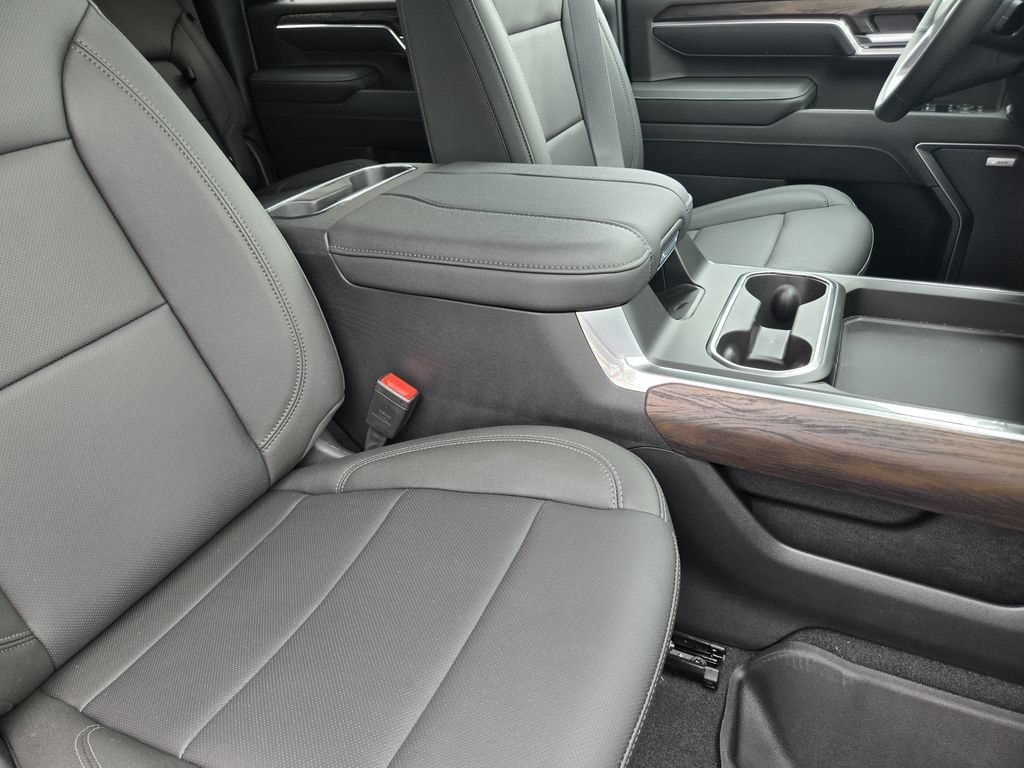 2026 GMC Sierra 2500HD SLT - Photo 9