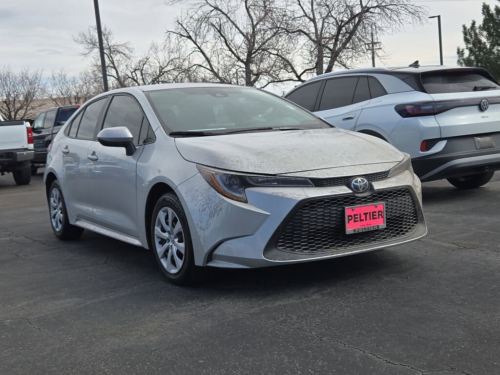 Used 2022 Toyota Corolla LE Sedan