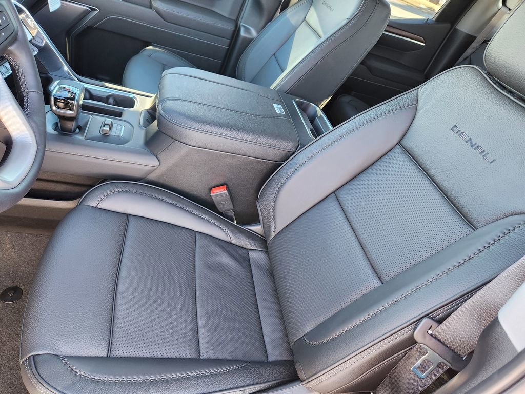2026 GMC Sierra 1500 Denali - Photo 8