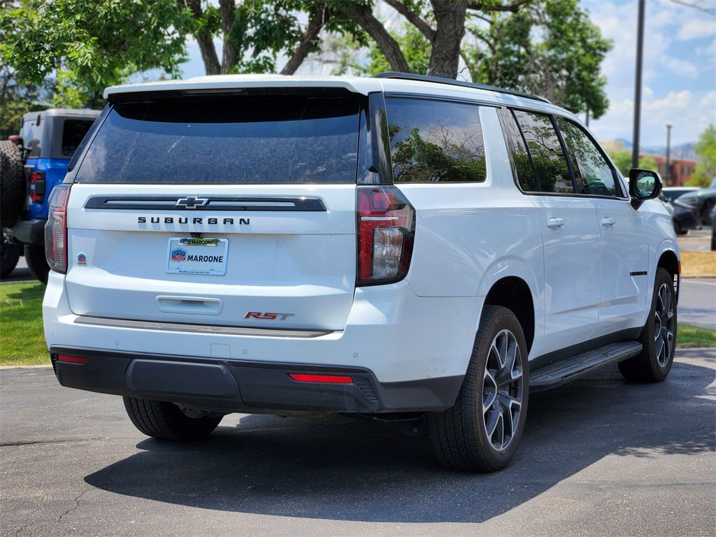 2023 Chevrolet Suburban RST photo 3