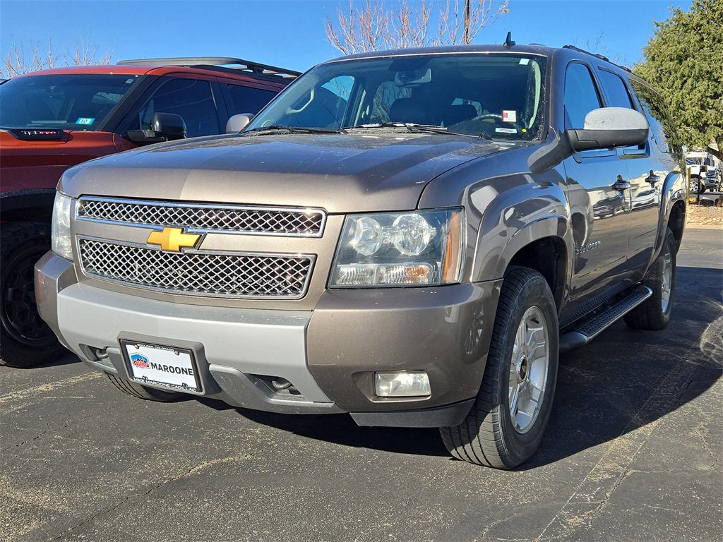 2012 Chevrolet Suburban LT's photo