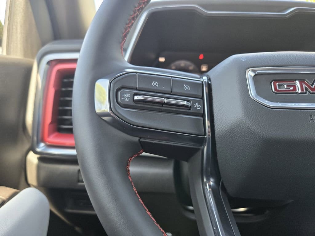 2026 GMC Canyon AT4X - Photo 17