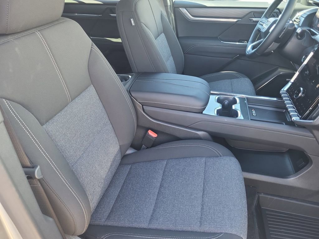 2026 GMC Acadia Elevation - Photo 10