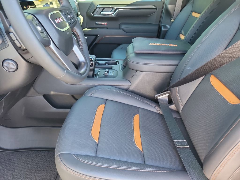 2025 GMC Sierra 1500 AT4 - Photo 9