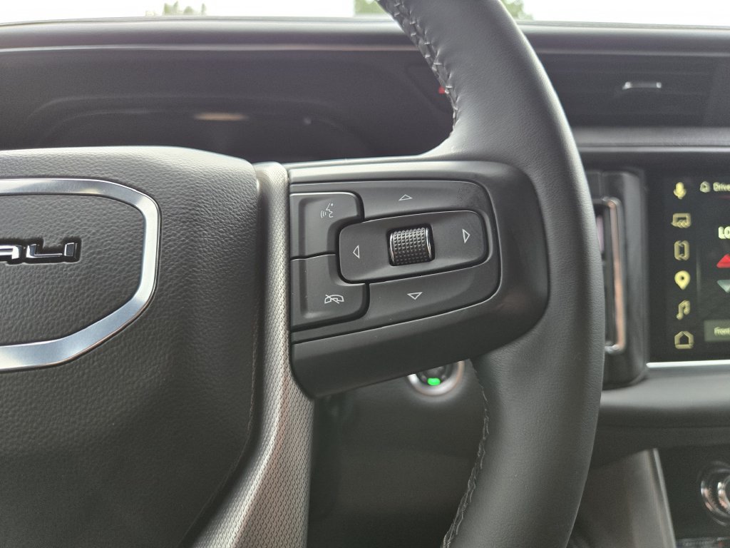 2024 GMC Yukon XL Denali - Photo 17