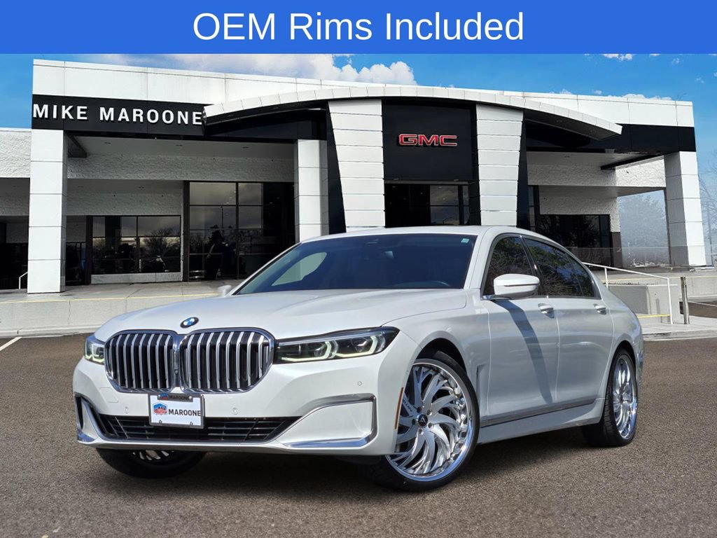 2022 BMW 740i Sedan