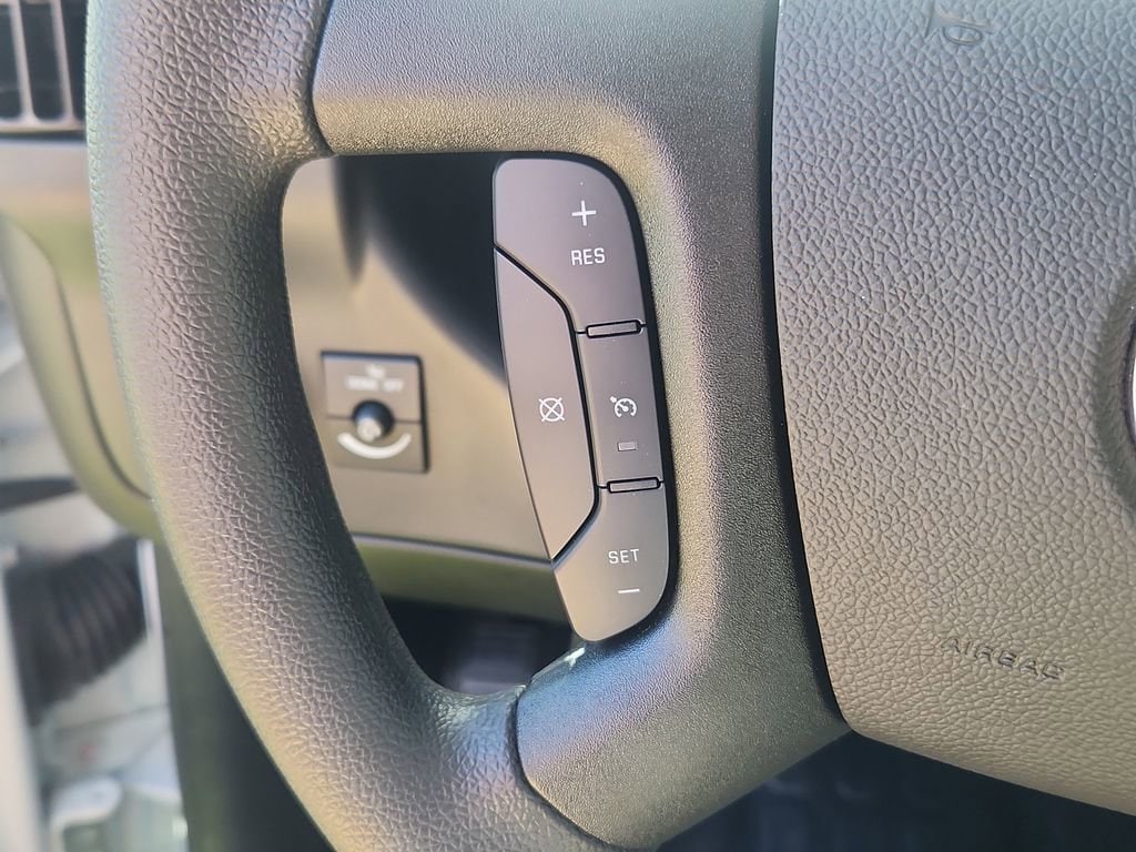 2025 GMC Savana Cargo Work Van - Photo 12