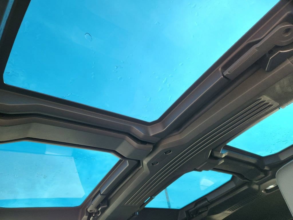 2024 GMC HUMMER EV 2X - Photo 17