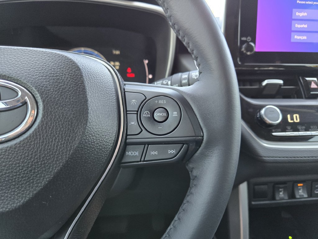 2024 Toyota Corolla Cross XLE - Photo 18