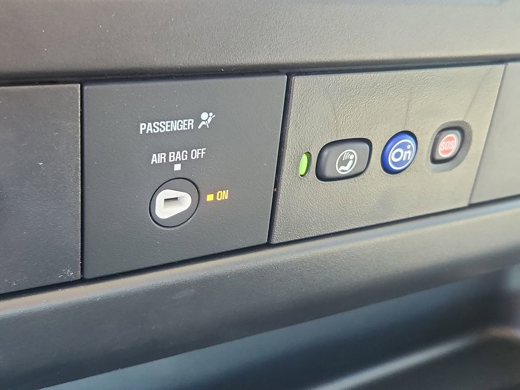 2025 GMC Savana Cargo Work Van - Photo 19