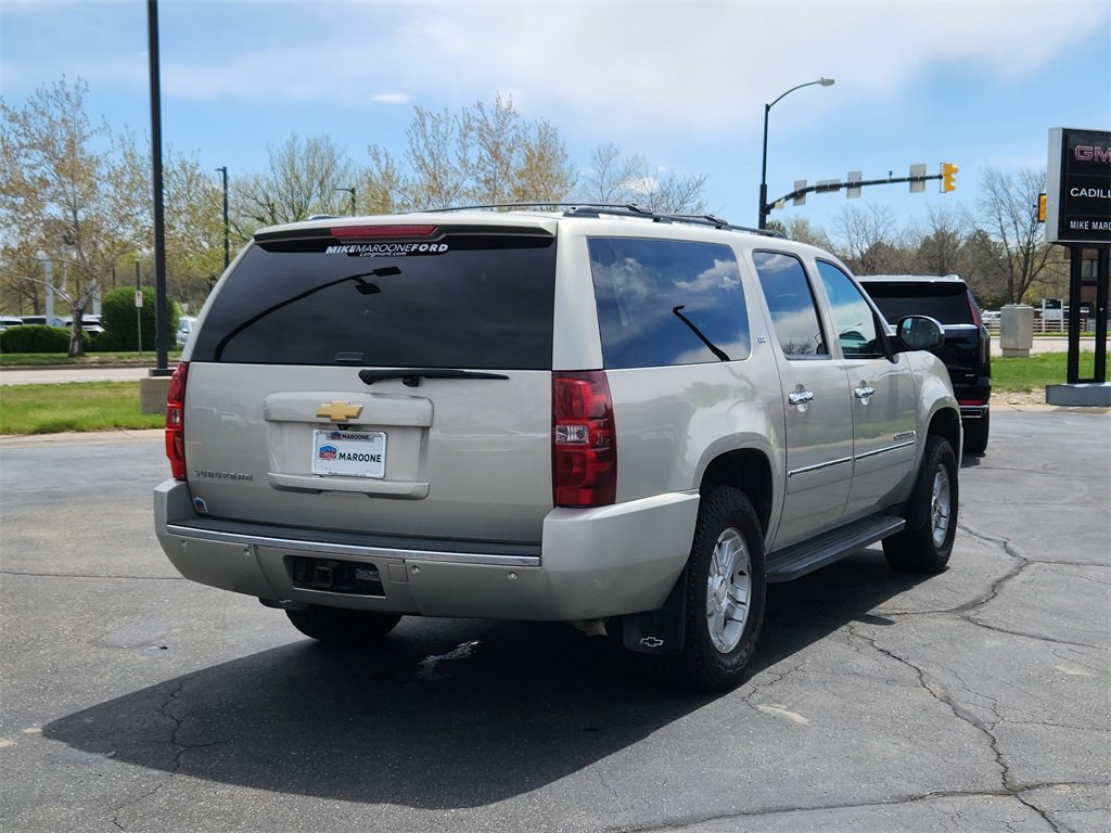 2013 Chevrolet Suburban 1500 LTZ photo 3