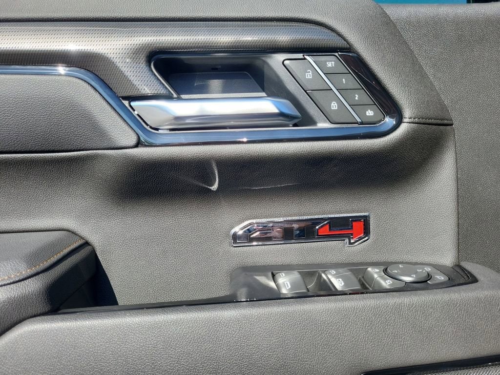 2025 GMC Sierra 1500 AT4 - Photo 11