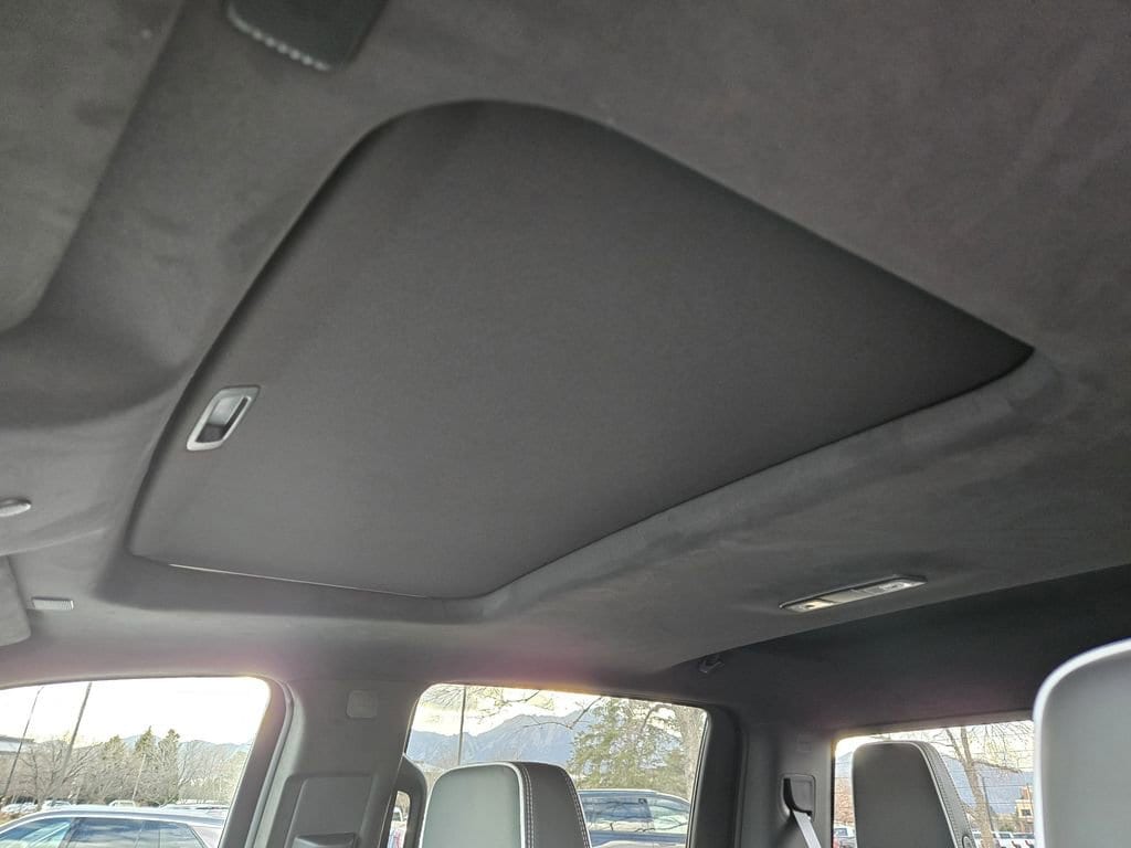 2026 GMC Sierra 1500 AT4X - Photo 9