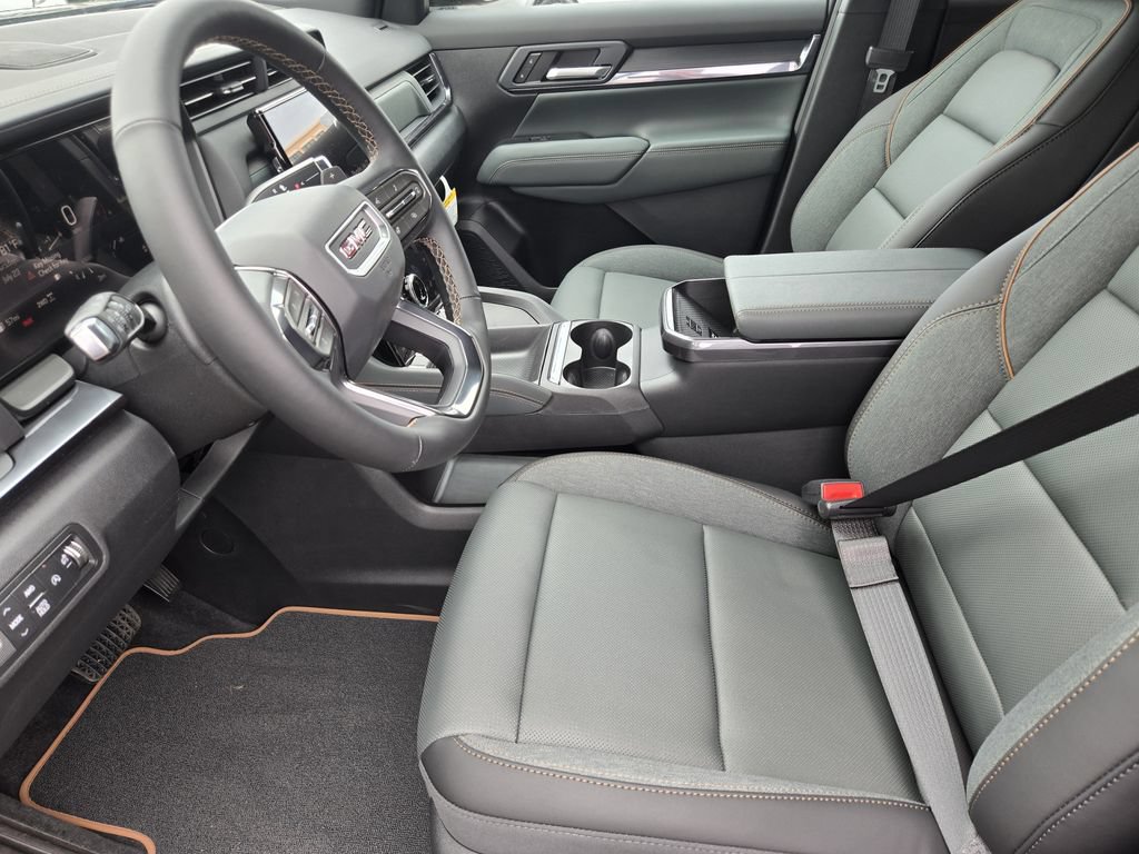2027 GMC Terrain AT4 - Photo 8