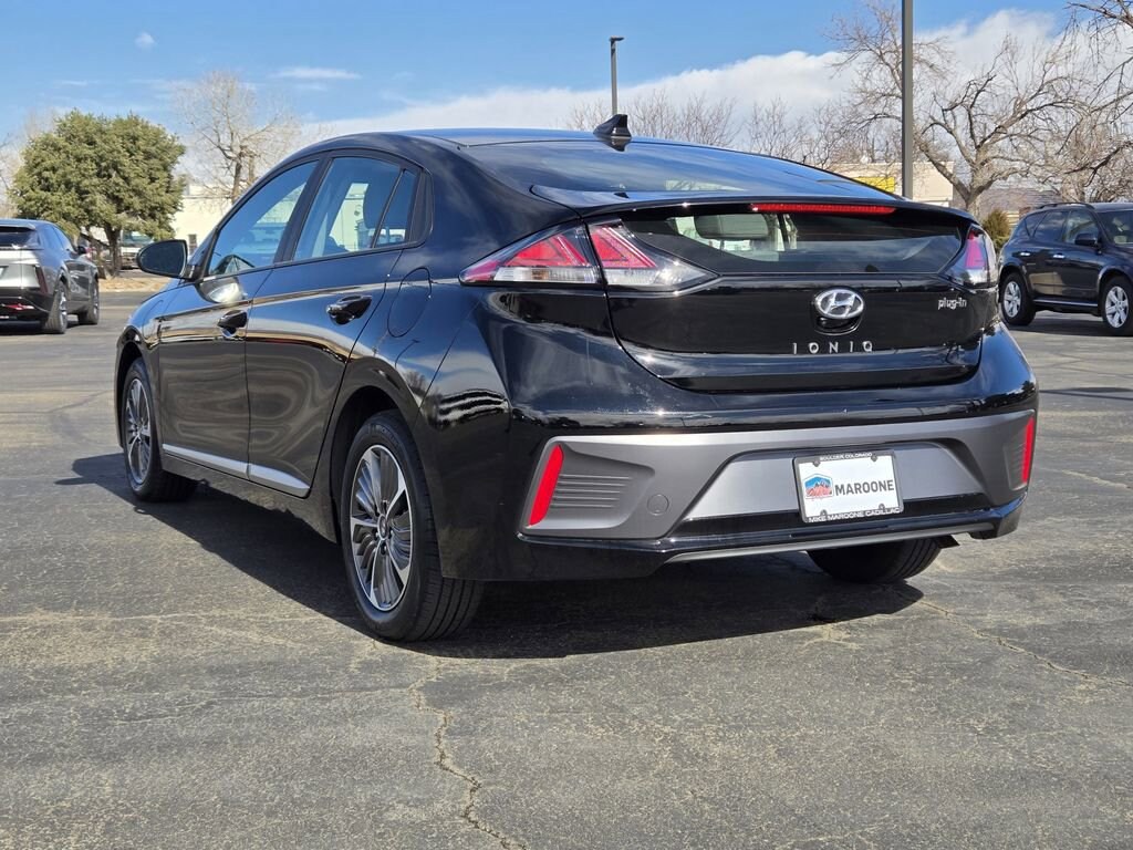Used 2022 Hyundai Ioniq Plug-In Hybrid SE Hatchback