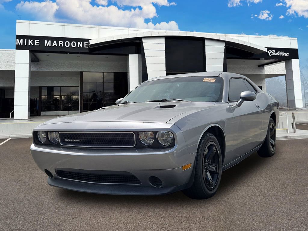 2014 Dodge Challenger SXT's photo
