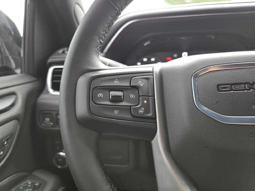 2024 GMC Yukon XL Denali - Photo 16