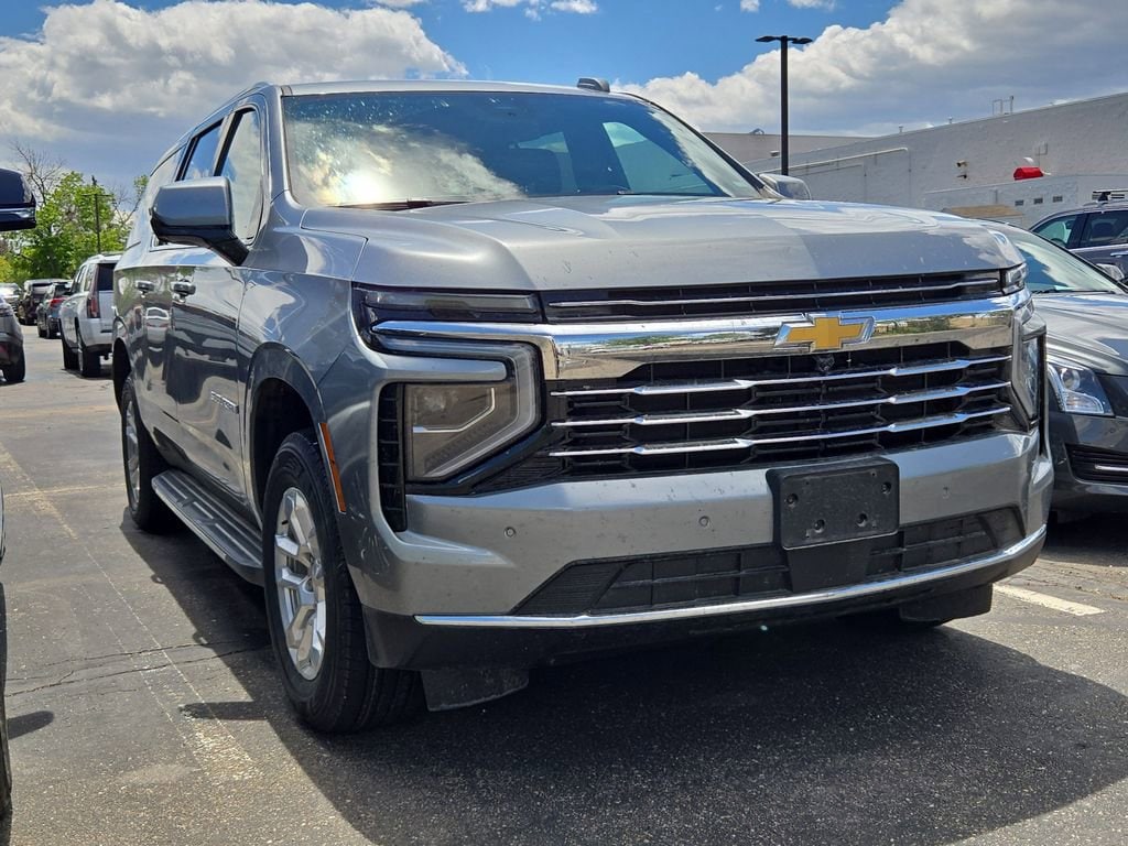 Used 2025 Chevrolet Suburban LT SUV