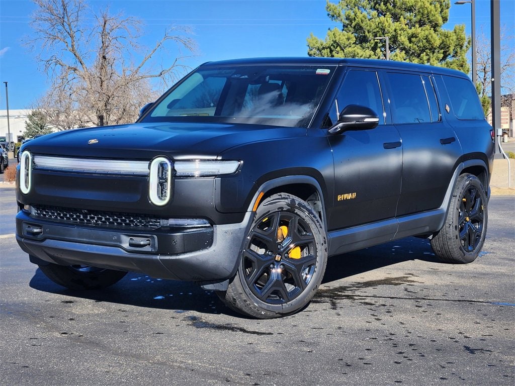 2025 Rivian R1S Ascend's photo