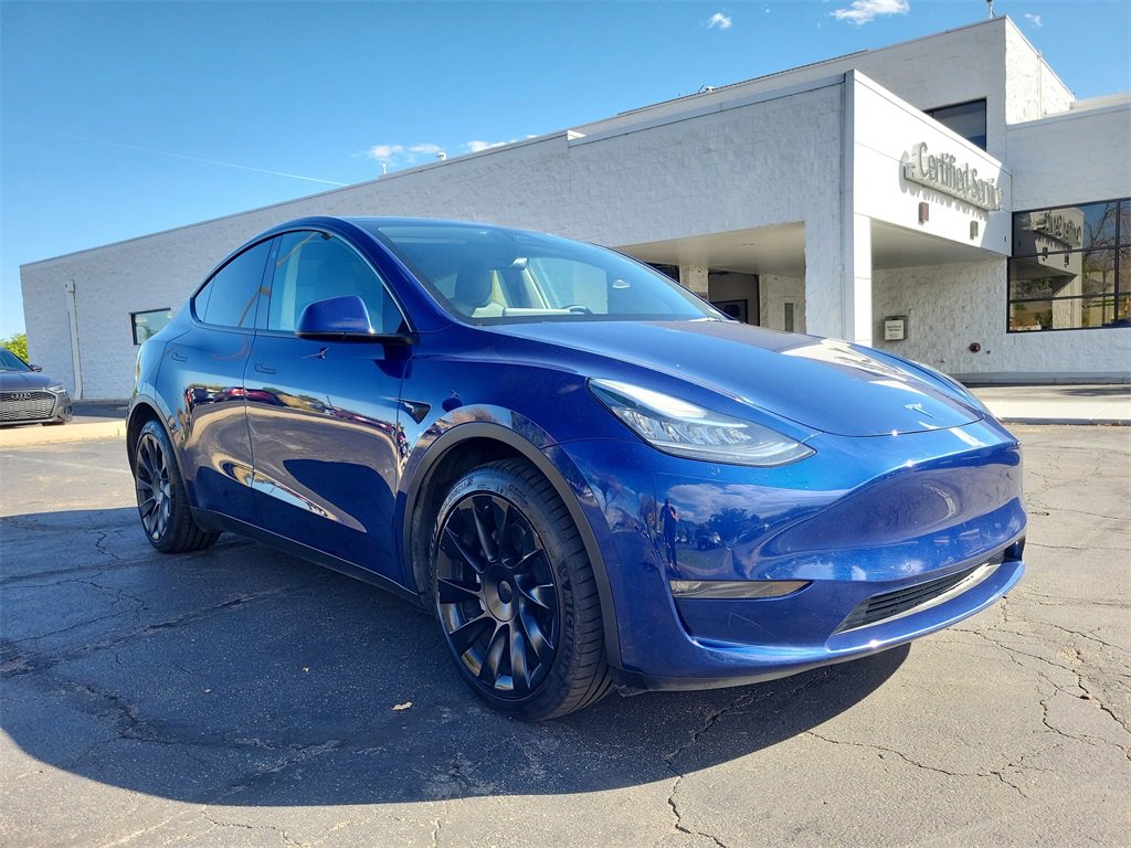 2022 Tesla Model Y Long Range photo 2