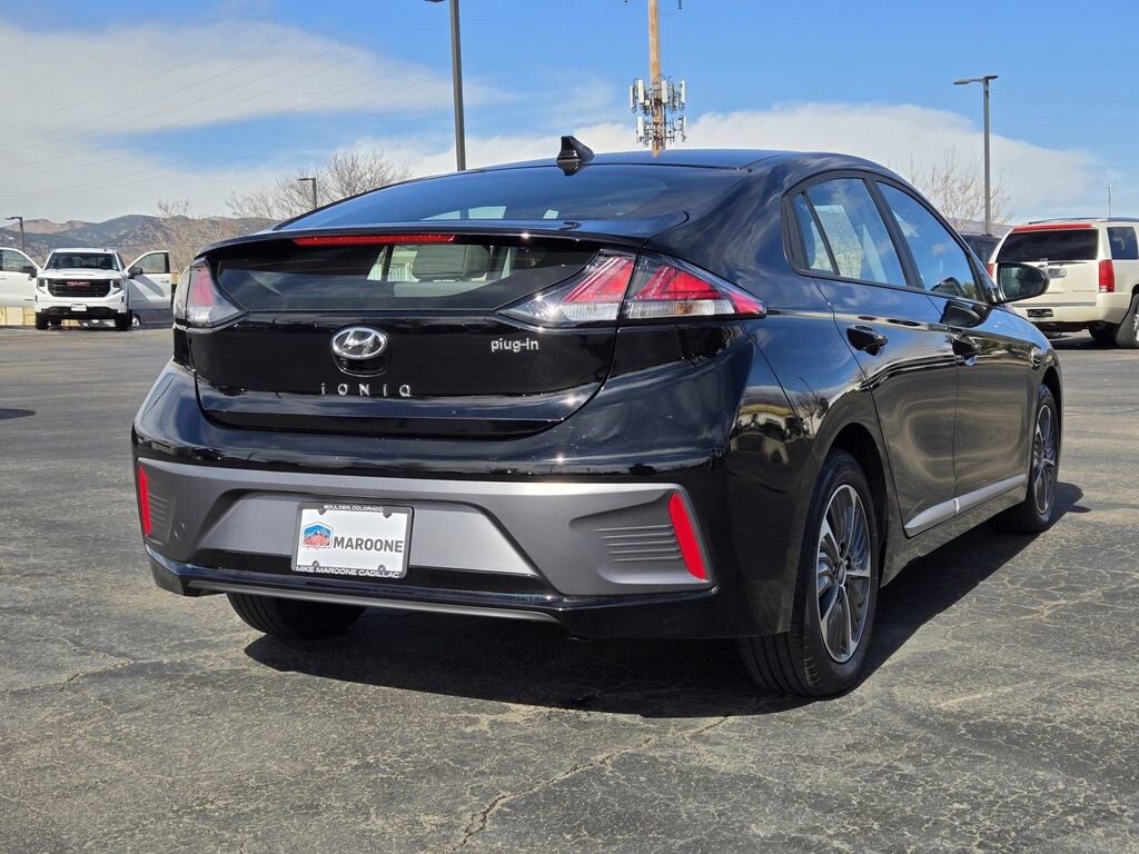 Used 2022 Hyundai Ioniq Plug-In Hybrid SE Hatchback