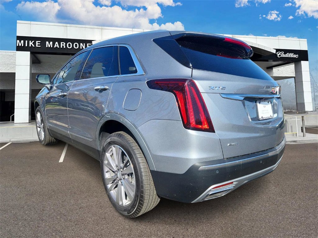 2025 Cadillac XT5 Premium Luxury photo 3