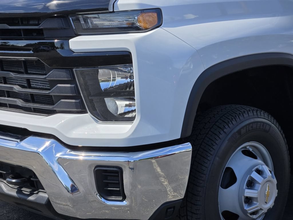 Used 2024 Chevrolet Silverado 3500 HD Chassis Work Truck Truck Crew Cab