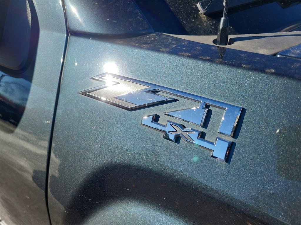 2017 Gmc Sierra 1500 SLT photo 4