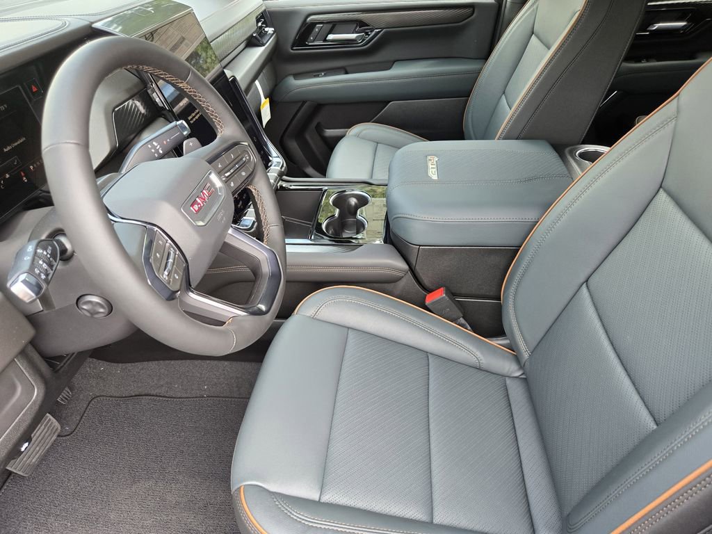 2026 GMC Yukon AT4 - Photo 8