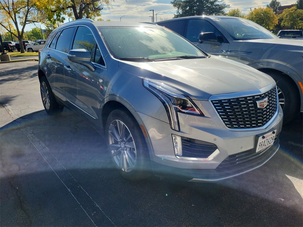 2025 Cadillac XT5 Premium Luxury photo 2