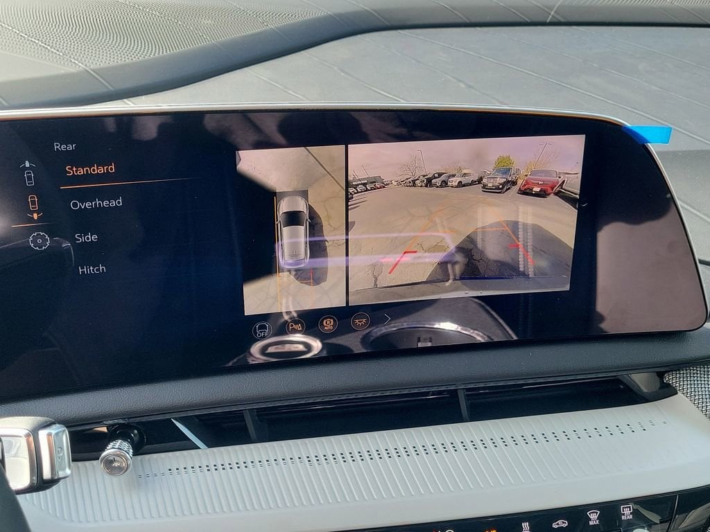 2026 Cadillac OPTIQ Sport - Photo 19