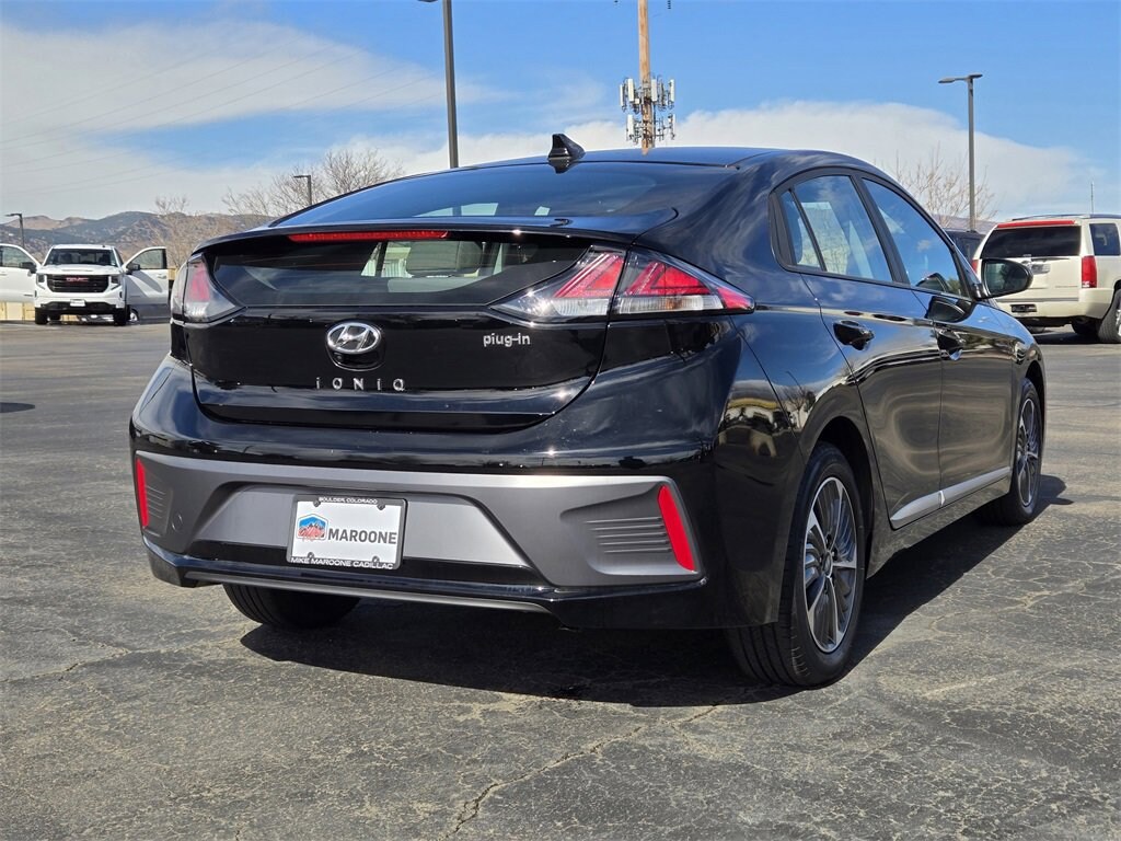 Used 2022 Hyundai IONIQ Plug-In Hybrid SE