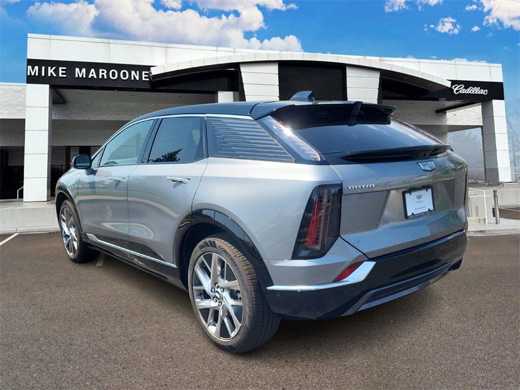 2025 Cadillac Optiq Luxury photo 4