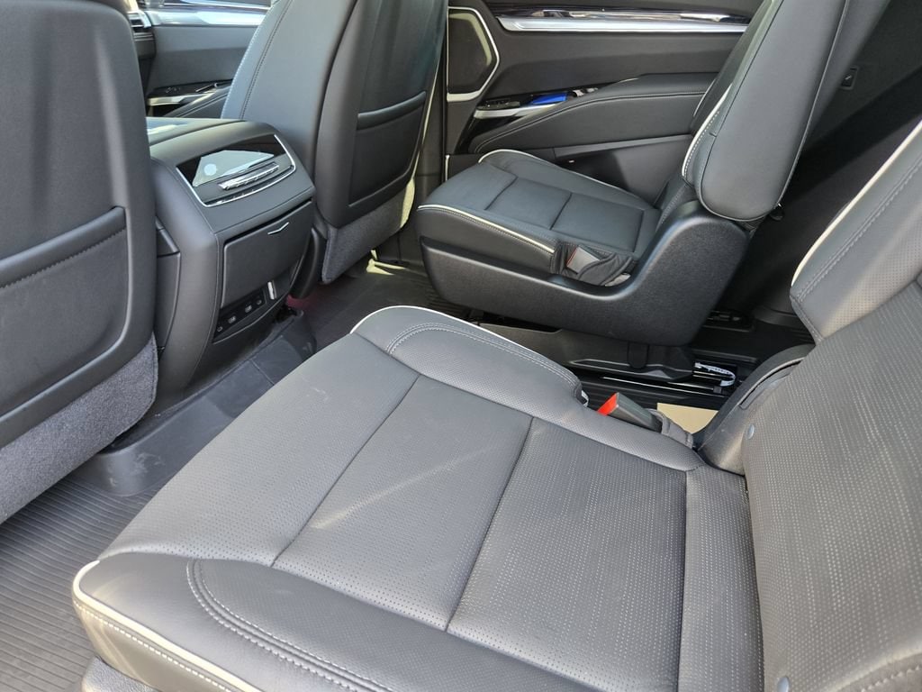2026 Cadillac Escalade Sport - Photo 17