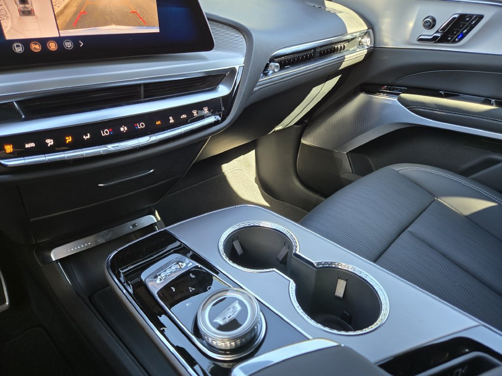 2027 Cadillac LYRIQ Premium Luxury - Photo 13