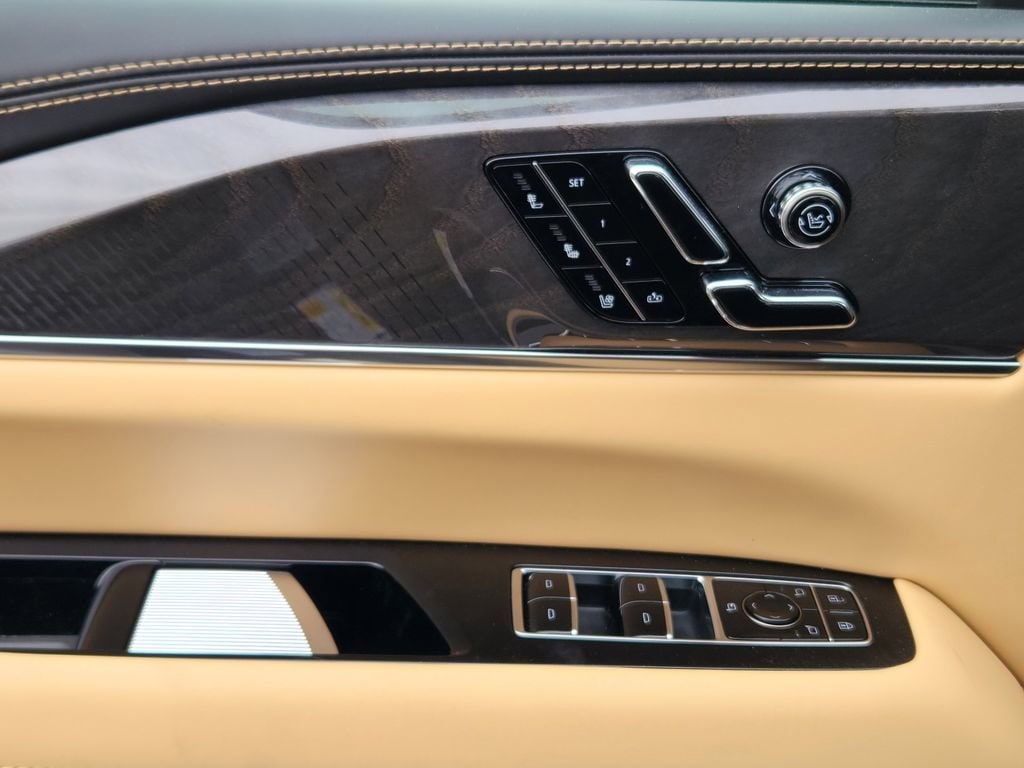 2025 Cadillac Escalade IQ Luxury 2 - Photo 15