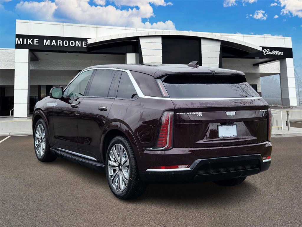 2025 Cadillac Escalade IQ Luxury photo 4