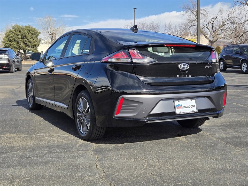 Used 2022 Hyundai IONIQ Plug-In Hybrid SE