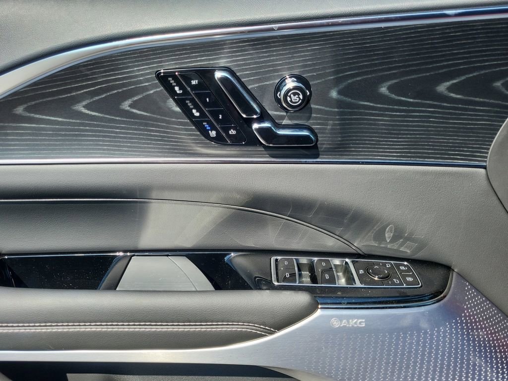 2025 Cadillac LYRIQ Luxury 2 - Photo 10