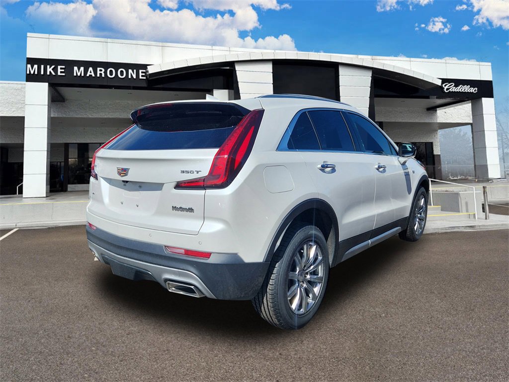 2023 Cadillac XT4 Premium Luxury photo 3