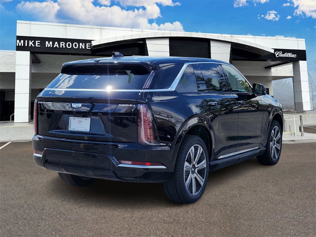 2025 Cadillac Escalade IQ Luxury photo 3