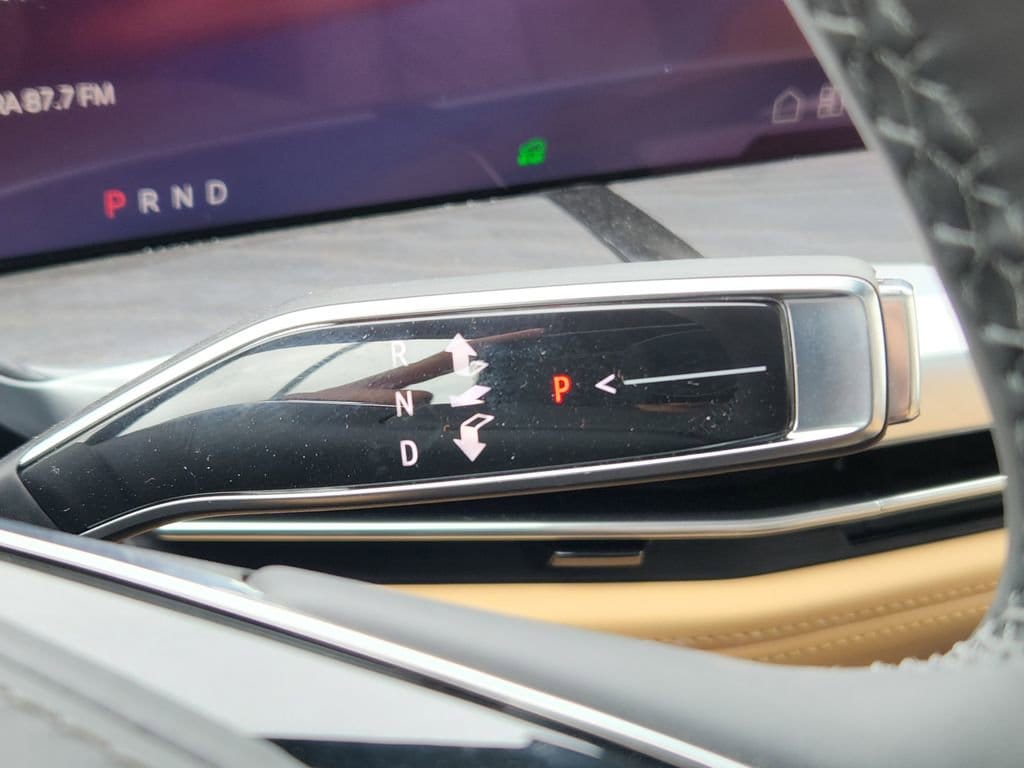 2025 Cadillac Escalade IQ Luxury 2 - Photo 14
