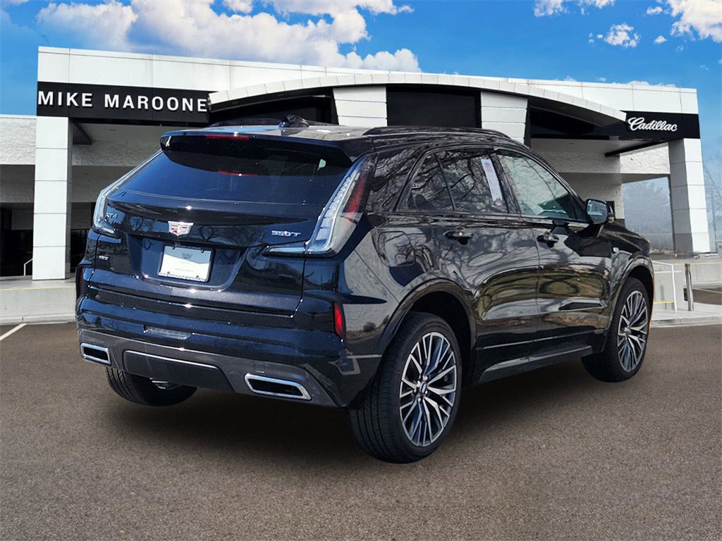 2024 Cadillac XT4 Sport photo 3
