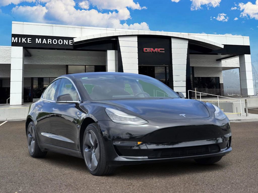 2019 Tesla Model 3 Rear-Wheel Drive Mid Range's photo